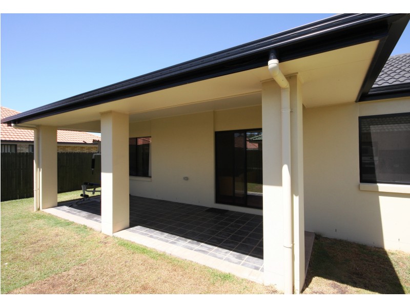 4 Picadilly La, Sippy Downs QLD 4556