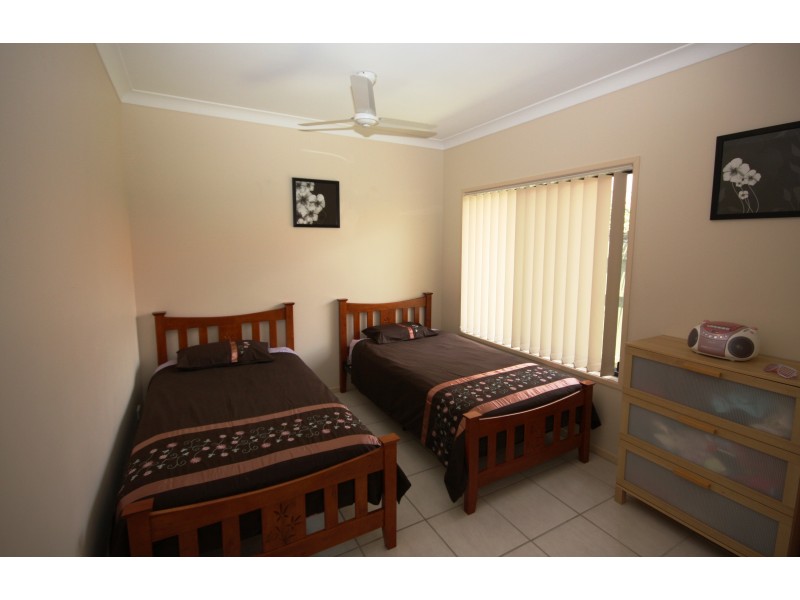 4 Picadilly La, Sippy Downs QLD 4556