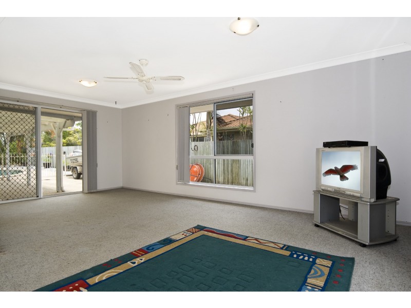 6 Mountain Ash Drive, Mountain Creek QLD 4557