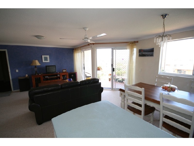 5/2 Douglas St, Mooloolaba QLD 4557