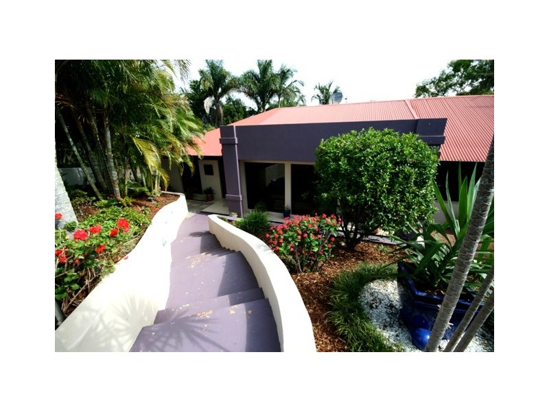 18 Pakenham st, Caloundra QLD 4551