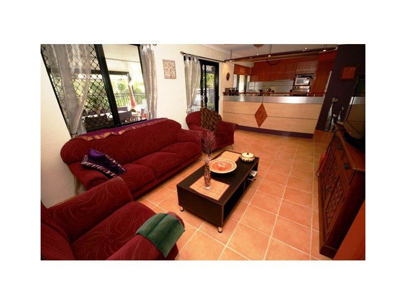 18 Pakenham st, Caloundra QLD 4551