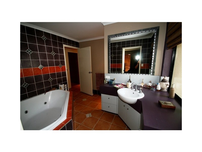 18 Pakenham st, Caloundra QLD 4551