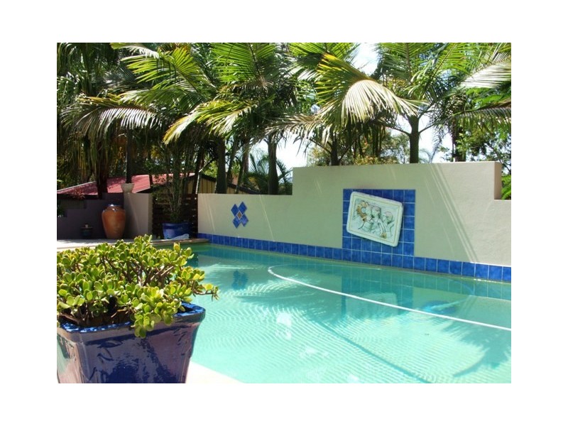 18 Pakenham st, Caloundra QLD 4551