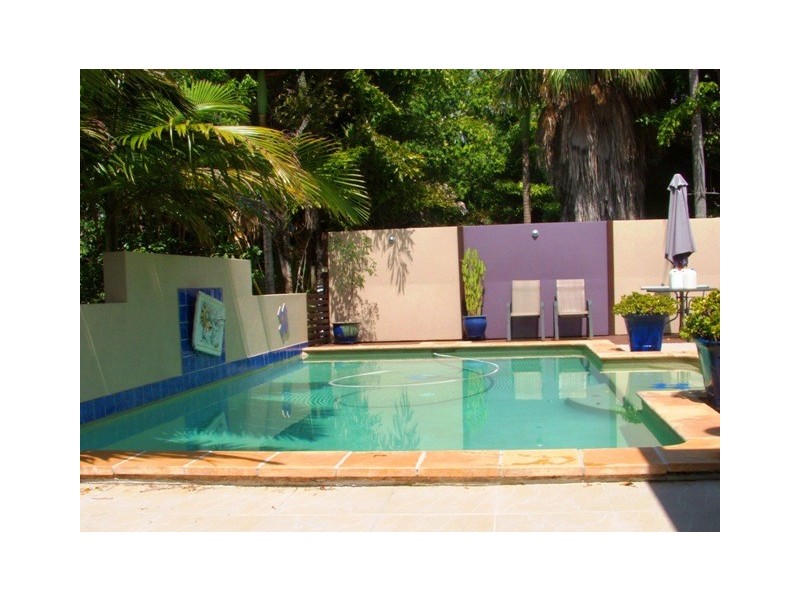 18 Pakenham st, Caloundra QLD 4551