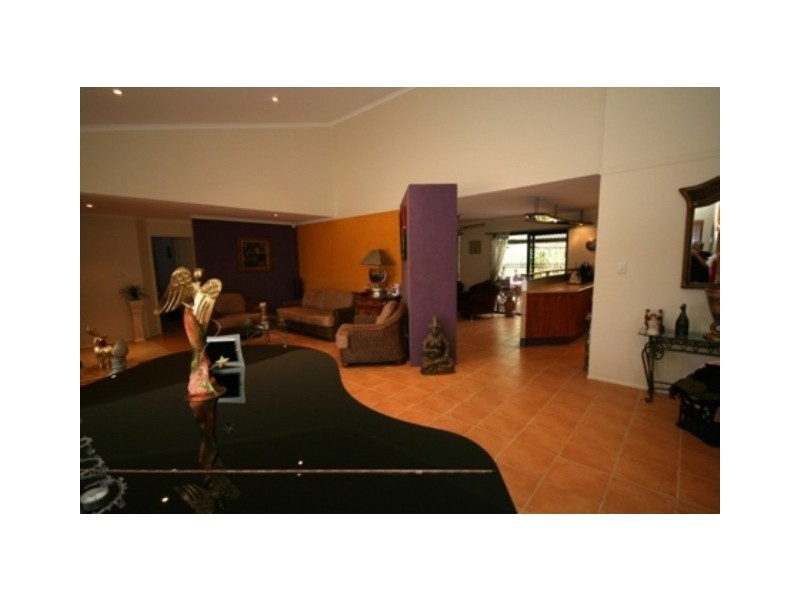 18 Pakenham st, Caloundra QLD 4551