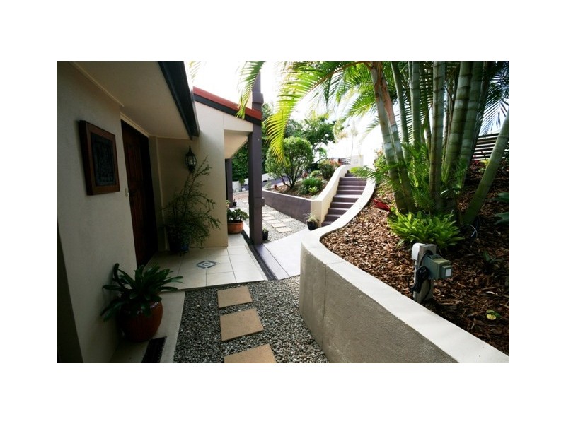 18 Pakenham st, Caloundra QLD 4551