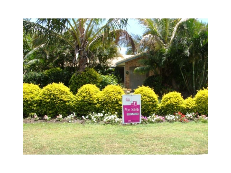 67 LAPOINYA CR, Warana QLD 4575