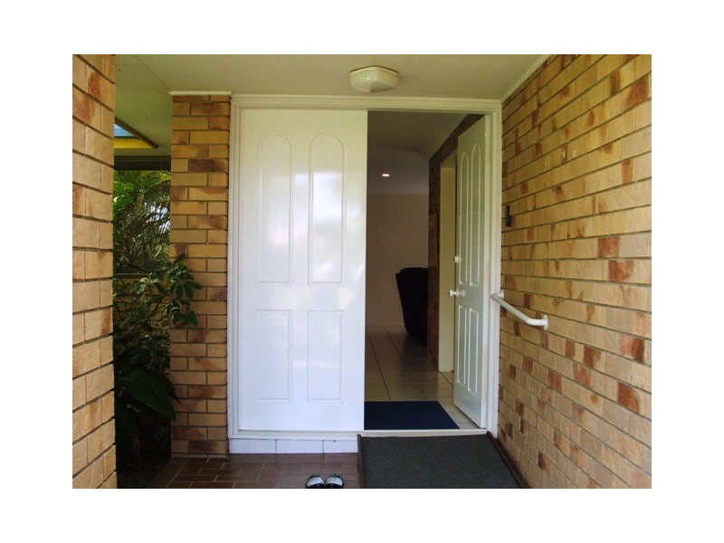 67 LAPOINYA CR, Warana QLD 4575