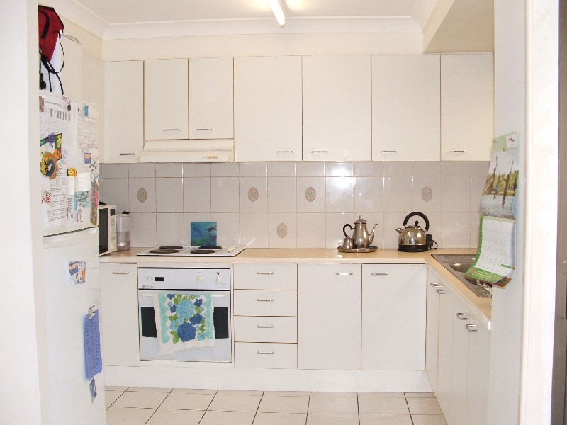 67 LAPOINYA CR, Warana QLD 4575