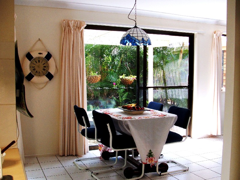 67 LAPOINYA CR, Warana QLD 4575