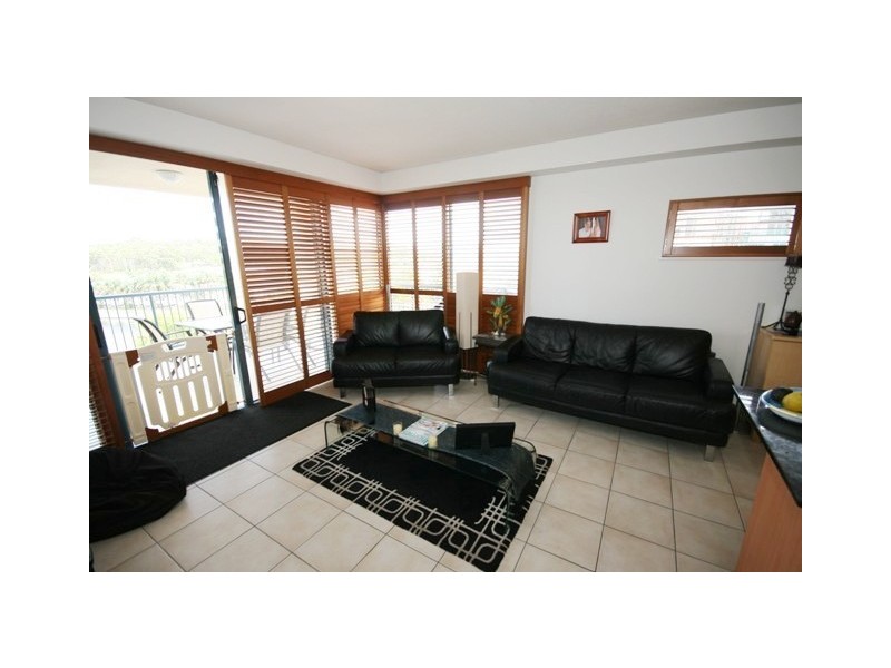 623 ALEXANDRA PDE, Alexandra Headland QLD 4572