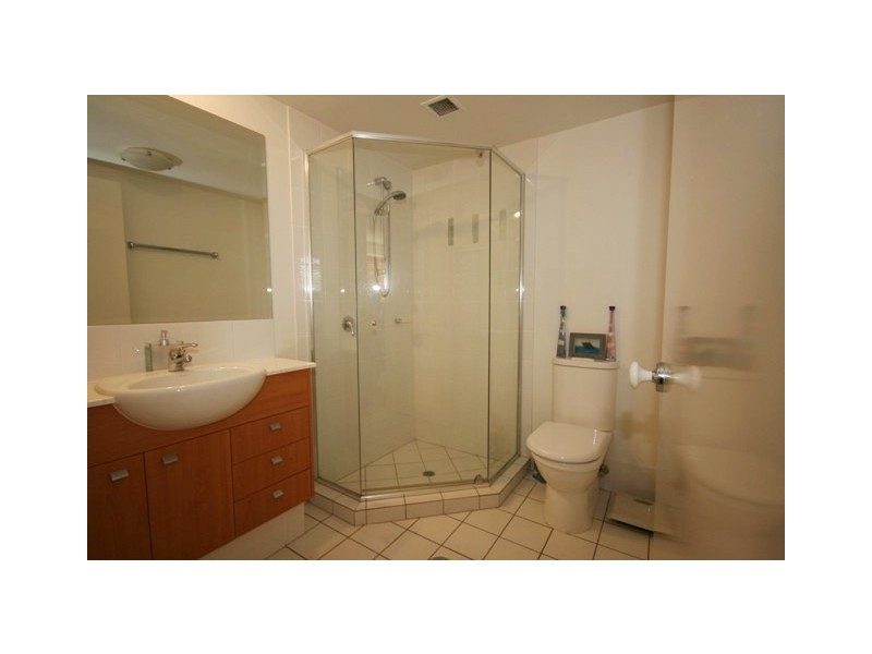623 ALEXANDRA PDE, Alexandra Headland QLD 4572