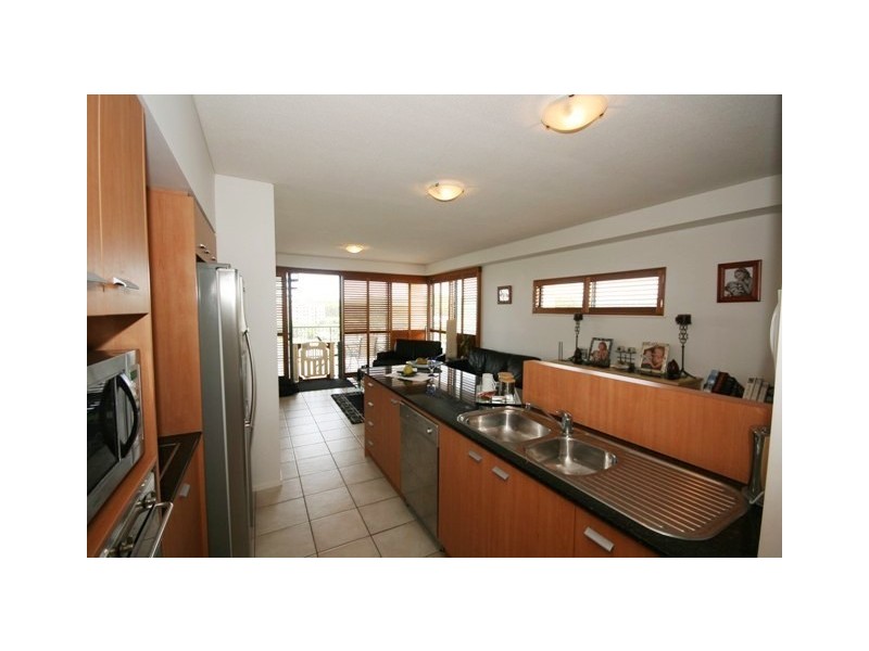 623 ALEXANDRA PDE, Alexandra Headland QLD 4572