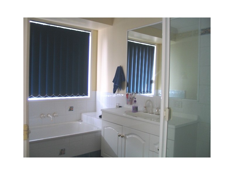 8 Kwila Pl, Caloundra QLD 4551