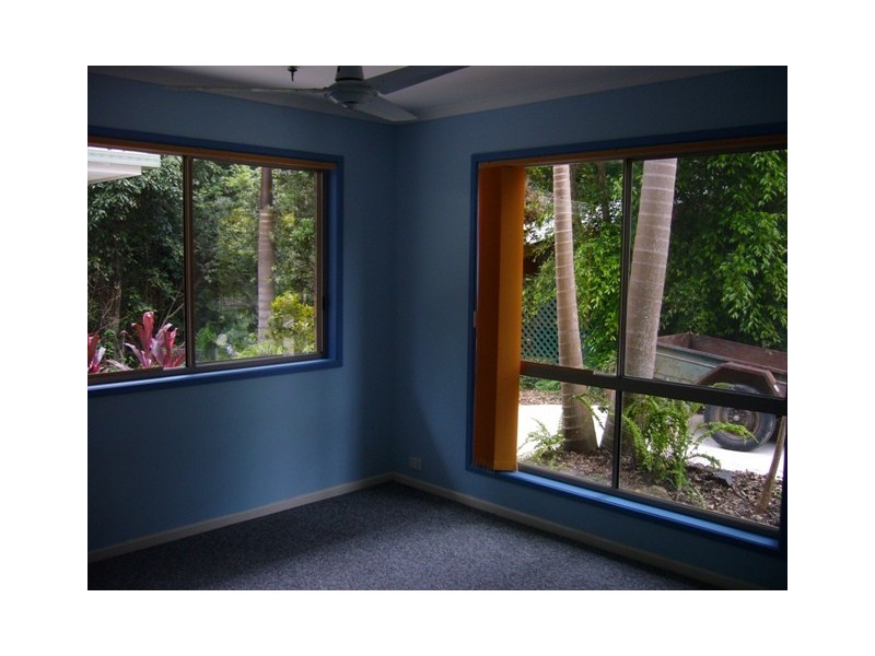 16 Klinain Street, Coes Creek QLD 4560