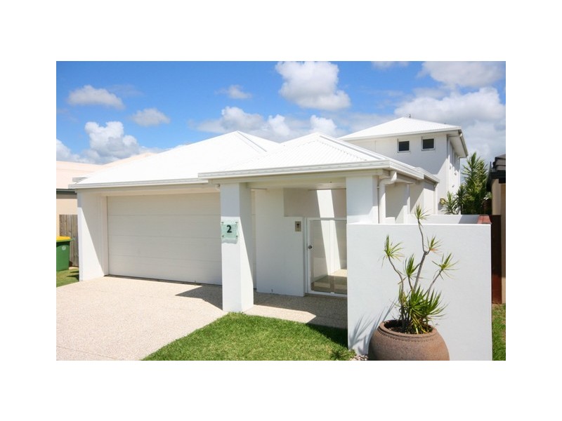 2 Dominica Place, Kawana Island QLD 4575