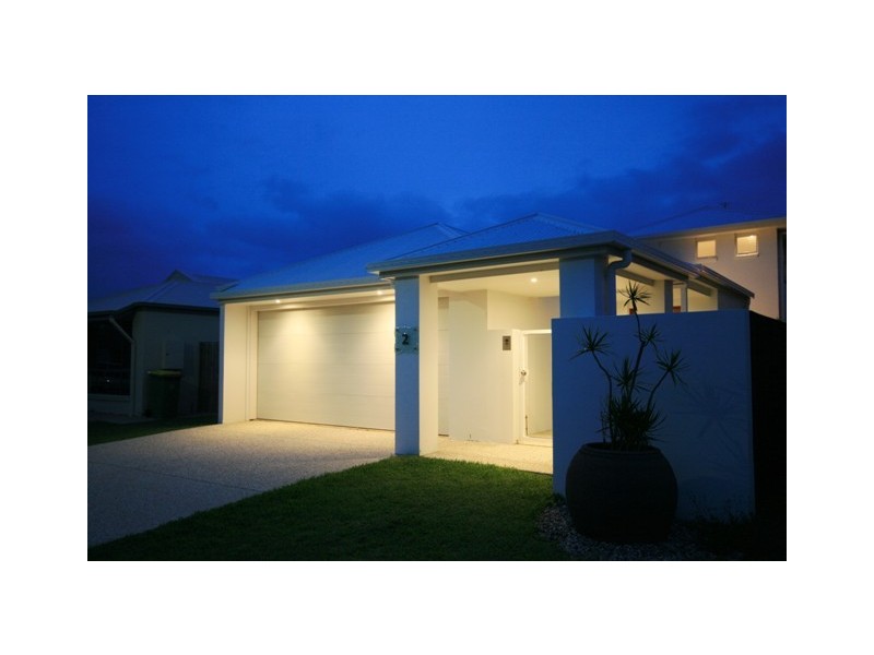 2 Dominica Place, Kawana Island QLD 4575