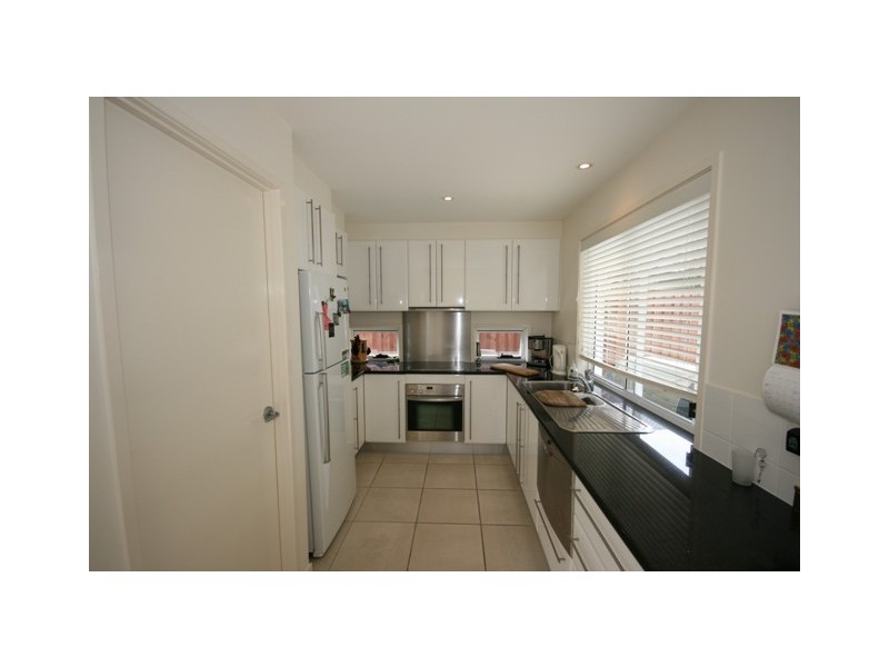 2 Dominica Place, Kawana Island QLD 4575