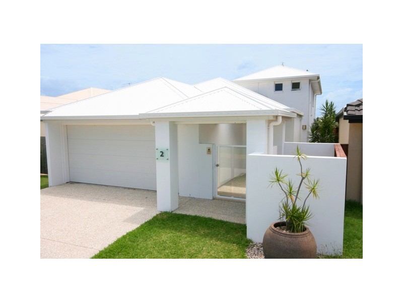 2 Dominica Place, Kawana Island QLD 4575
