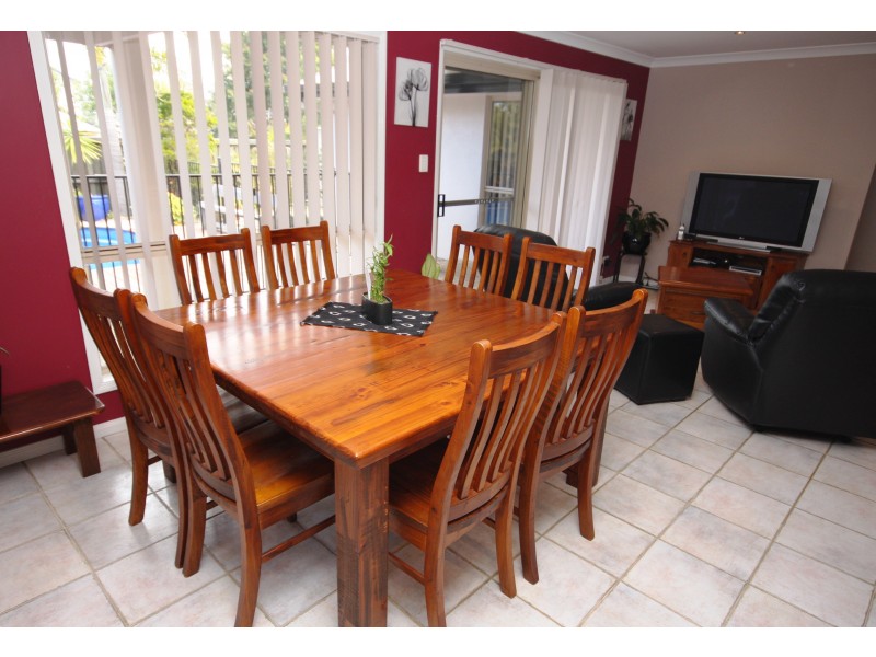 2 Setonhall Crt, Sippy Downs QLD 4556