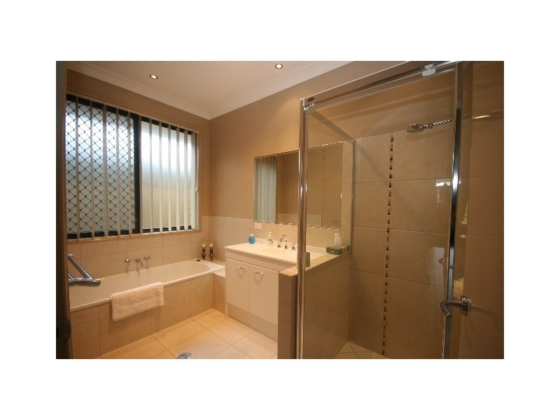 7 Donnelly Pl, Caloundra QLD 4551