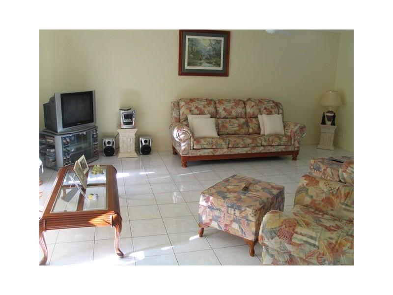 2 Sanctuary Pl, Caloundra QLD 4551