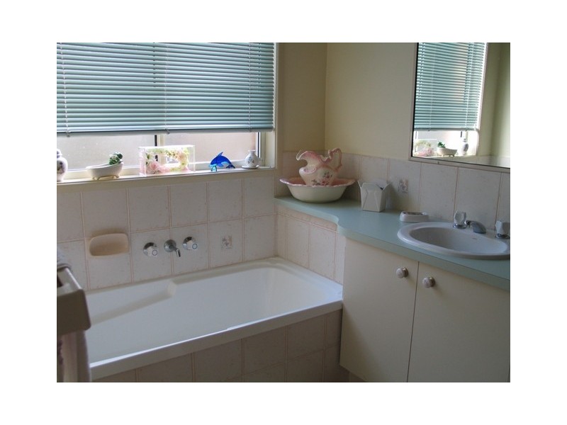 2 Sanctuary Pl, Caloundra QLD 4551