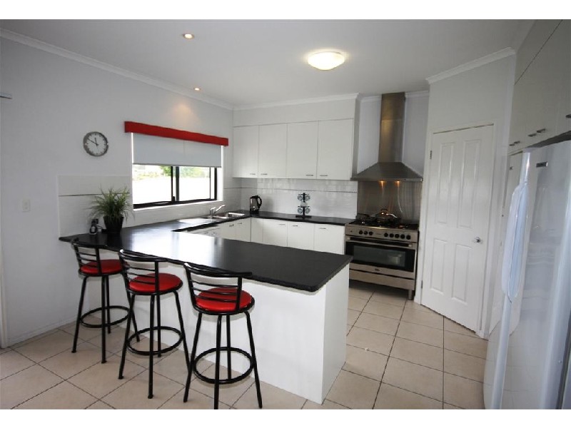 17  Courtenay Place,, Sippy Downs QLD 4556