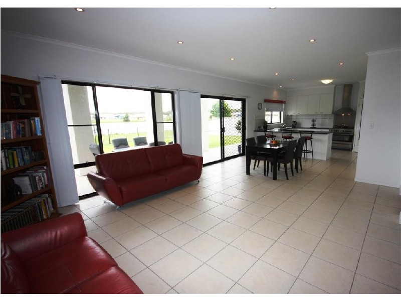 17  Courtenay Place,, Sippy Downs QLD 4556