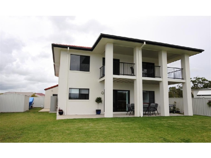 17  Courtenay Place,, Sippy Downs QLD 4556