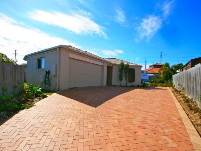 22 Finnegan st, Rothwell QLD 4022
