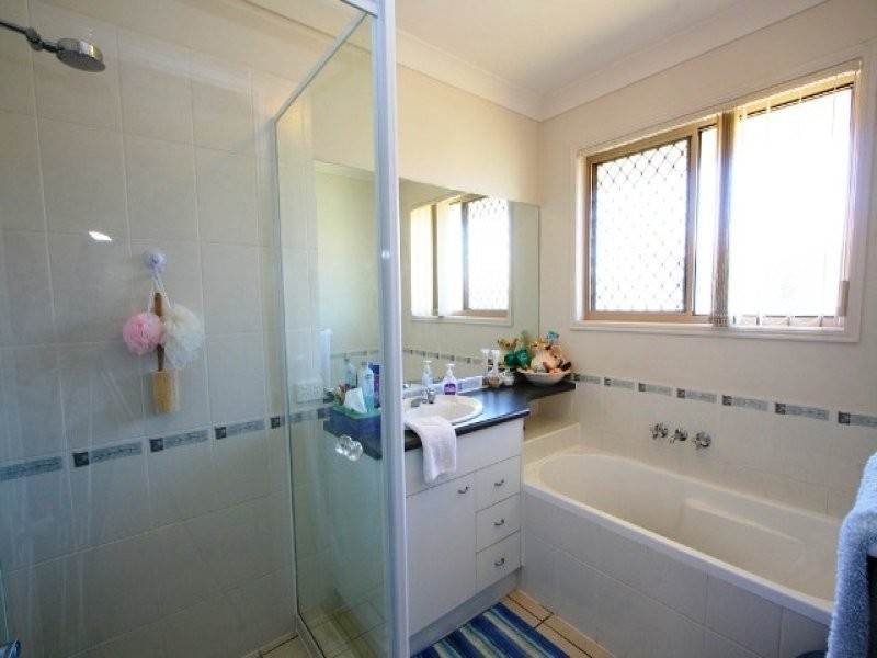 22 Finnegan st, Rothwell QLD 4022
