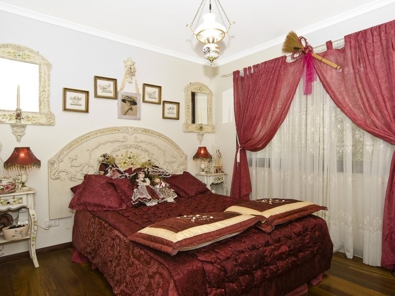 Glass House Mountains QLD 4518