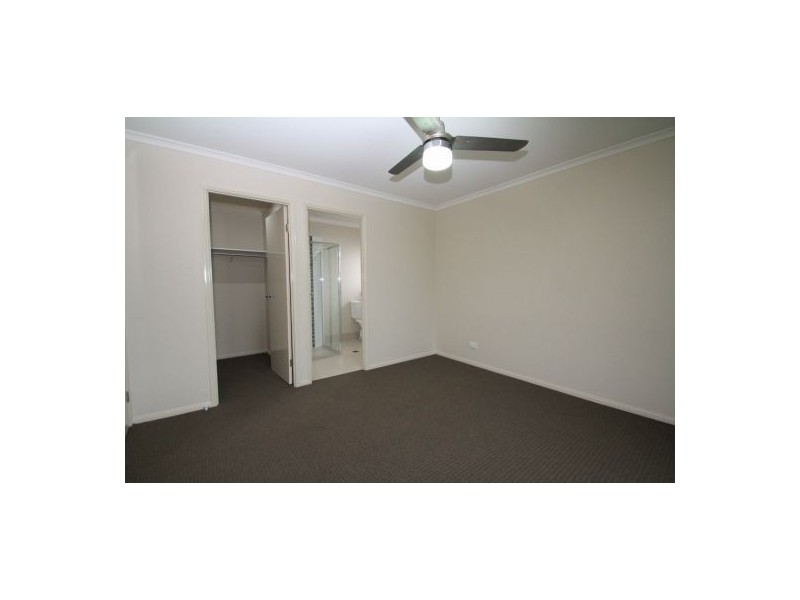 13 Maidenhair DR, Beerwah QLD 4519