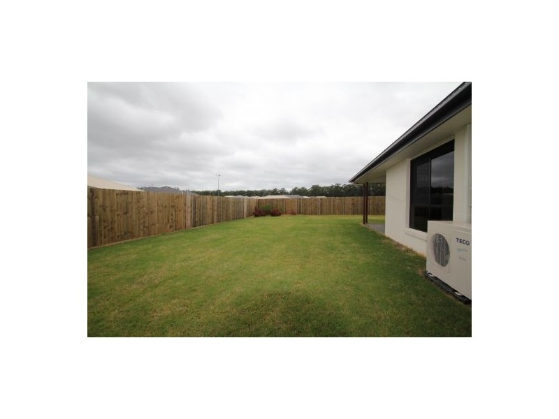 13 Maidenhair DR, Beerwah QLD 4519