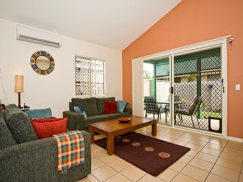 24 Bonaire CT, Kawana Island QLD 4575