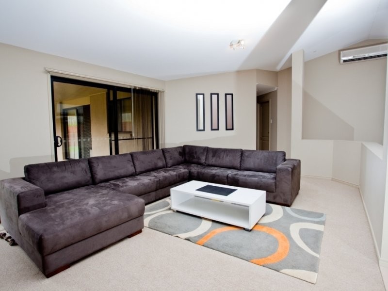 15 Smerdon WAY, Glass House Mountains QLD 4518