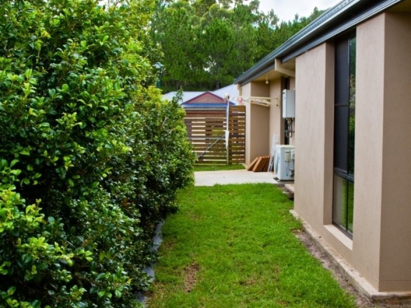 15 Smerdon WAY, Glass House Mountains QLD 4518