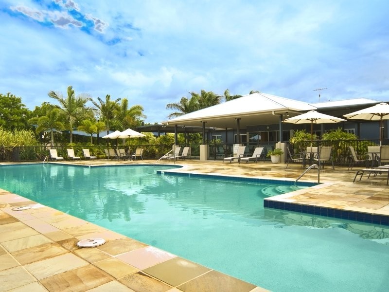 2 Grand Parade, Kawana Island QLD 4575