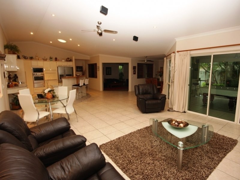 14 Fitzwilliam DR, Sippy Downs QLD 4556