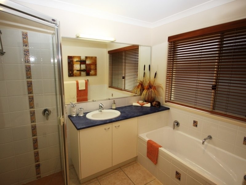 14 Fitzwilliam DR, Sippy Downs QLD 4556