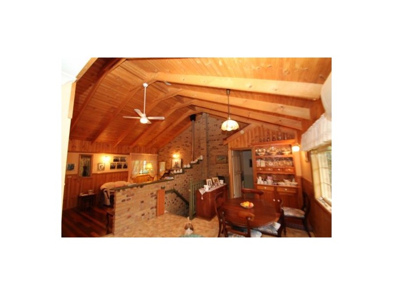 15 Springburn  DR, Glass House Mountains QLD 4518