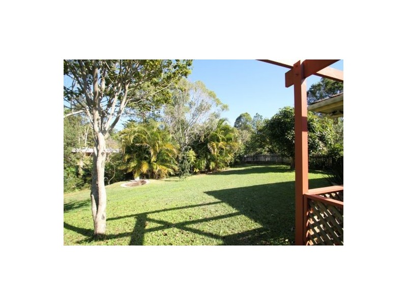 22 Calderwood RD, Landsborough QLD 4550