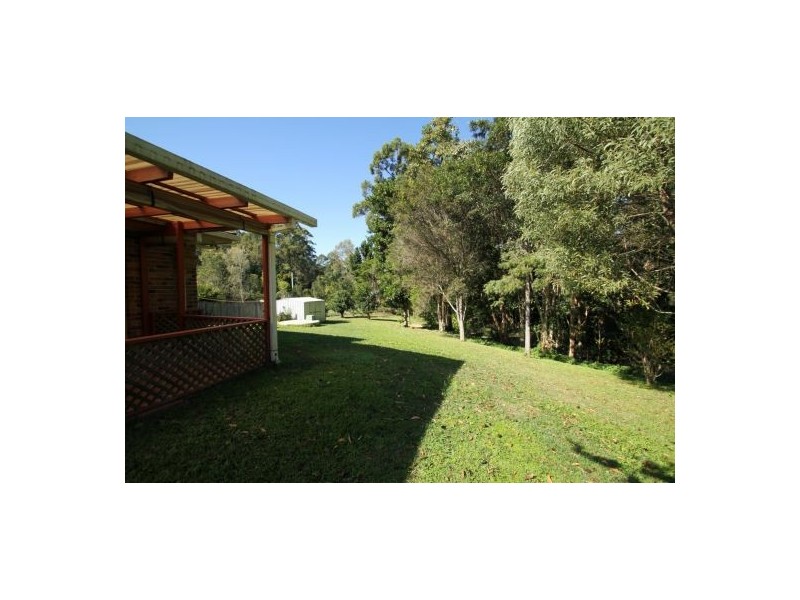 22 Calderwood RD, Landsborough QLD 4550
