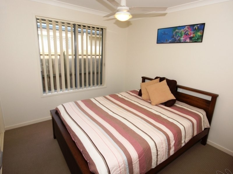 6 Burrows St, Sippy Downs QLD 4556