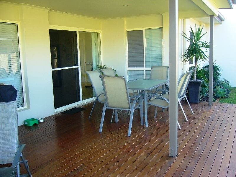 4 Bangalore CL, Caloundra West QLD 4551