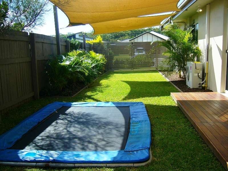 4 Bangalore CL, Caloundra West QLD 4551