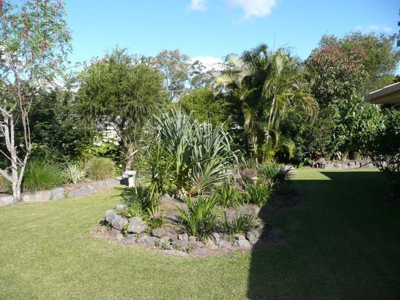 4 Bella ST, Landsborough QLD 4550