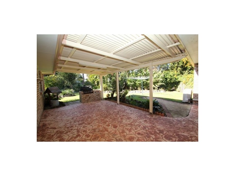 4 Bella ST, Landsborough QLD 4550